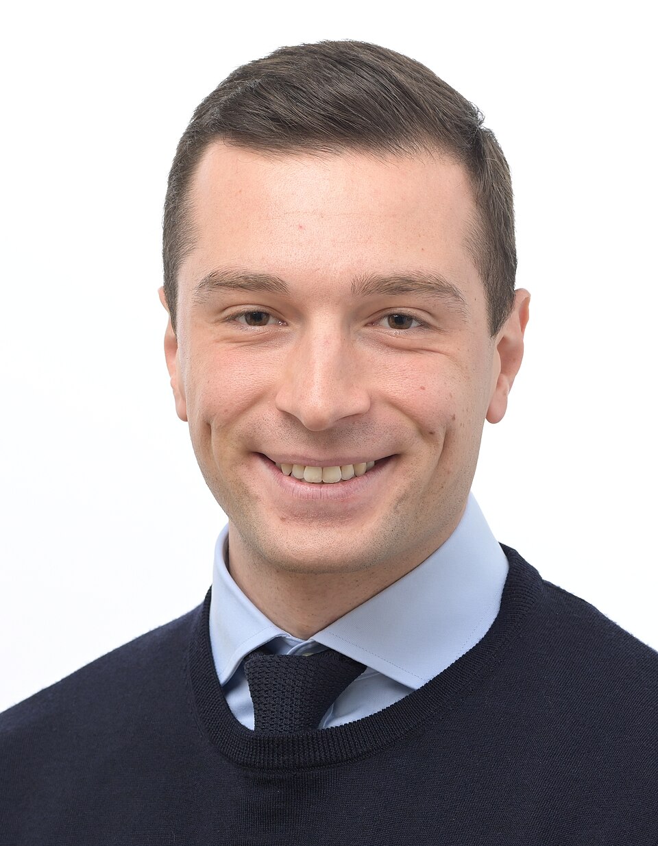 Portrait de Jordan Bardella, candidat à la présidentielle 2027